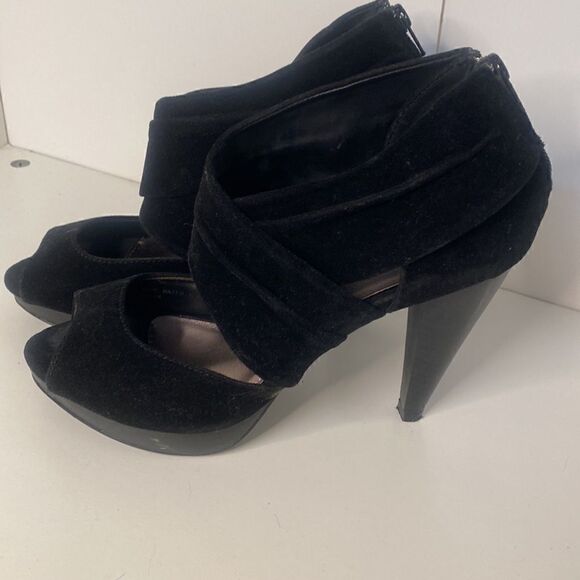 Be Wild Sexy Shoes Black Velvet - Picture 3 of 4